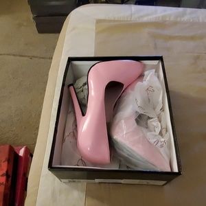 Women's shoes